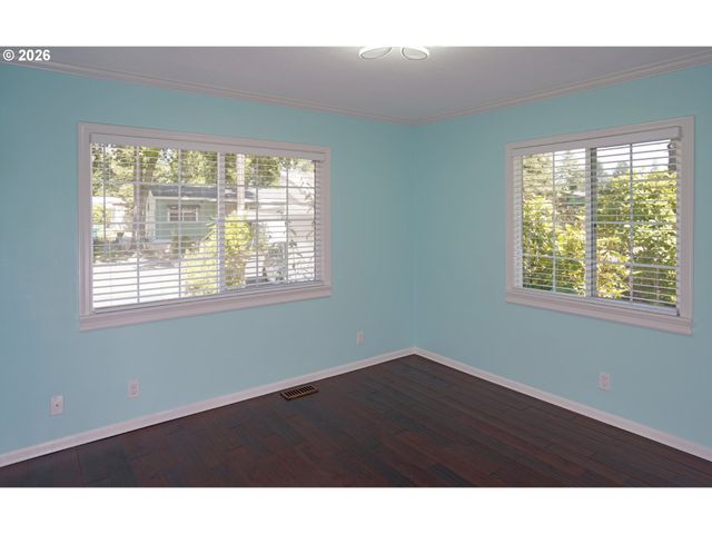 2210 N BROUGHTON Dr, Portland, OR 97217