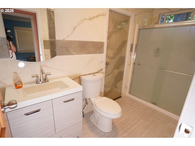 2210 N BROUGHTON Dr, Portland, OR 97217