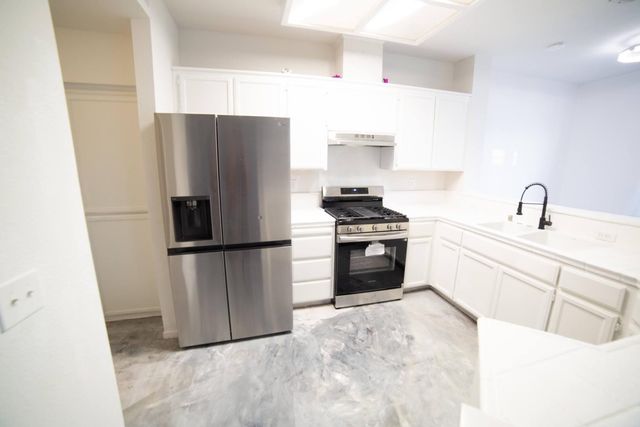 9193 E Laguna Way, Elk Grove, CA 95758