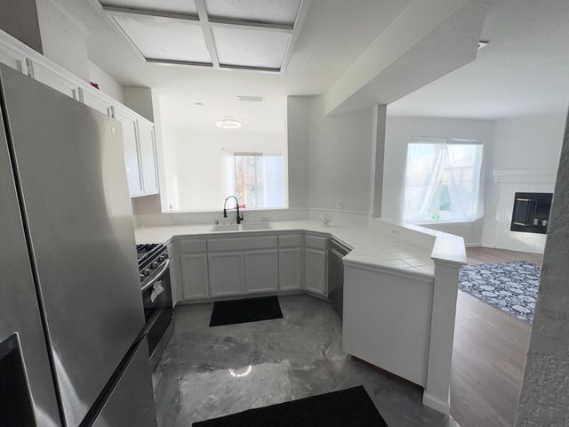 9193 E Laguna Way, Elk Grove, CA 95758