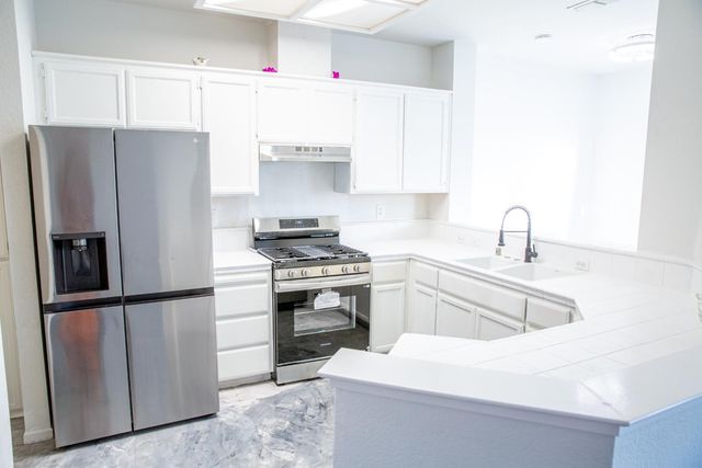 9193 E Laguna Way, Elk Grove, CA 95758