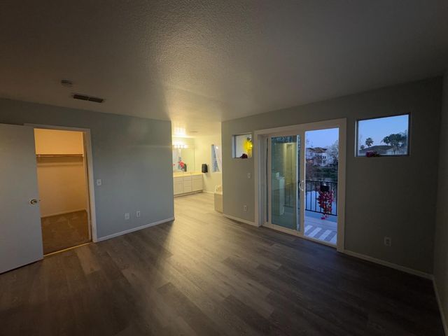 9193 E Laguna Way, Elk Grove, CA 95758
