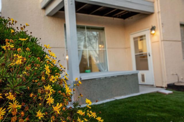 9193 E Laguna Way, Elk Grove, CA 95758