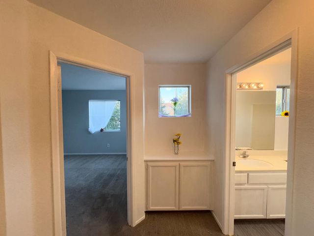 9193 E Laguna Way, Elk Grove, CA 95758