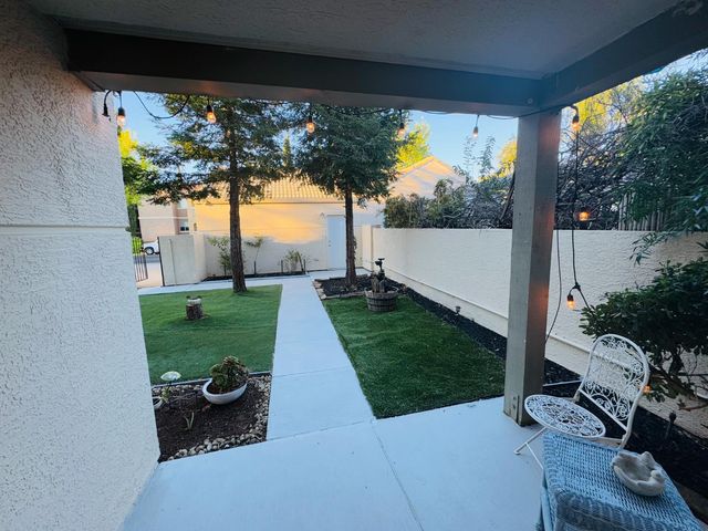9193 E Laguna Way, Elk Grove, CA 95758