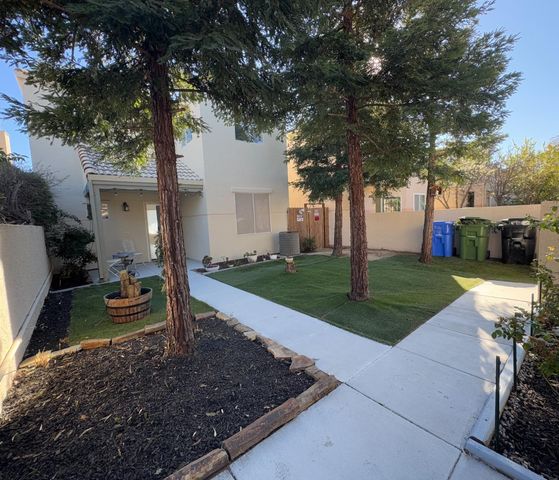 9193 E Laguna Way, Elk Grove, CA 95758