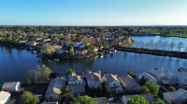 9193 E Laguna Way, Elk Grove, CA 95758