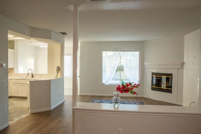 9193 E Laguna Way, Elk Grove, CA 95758