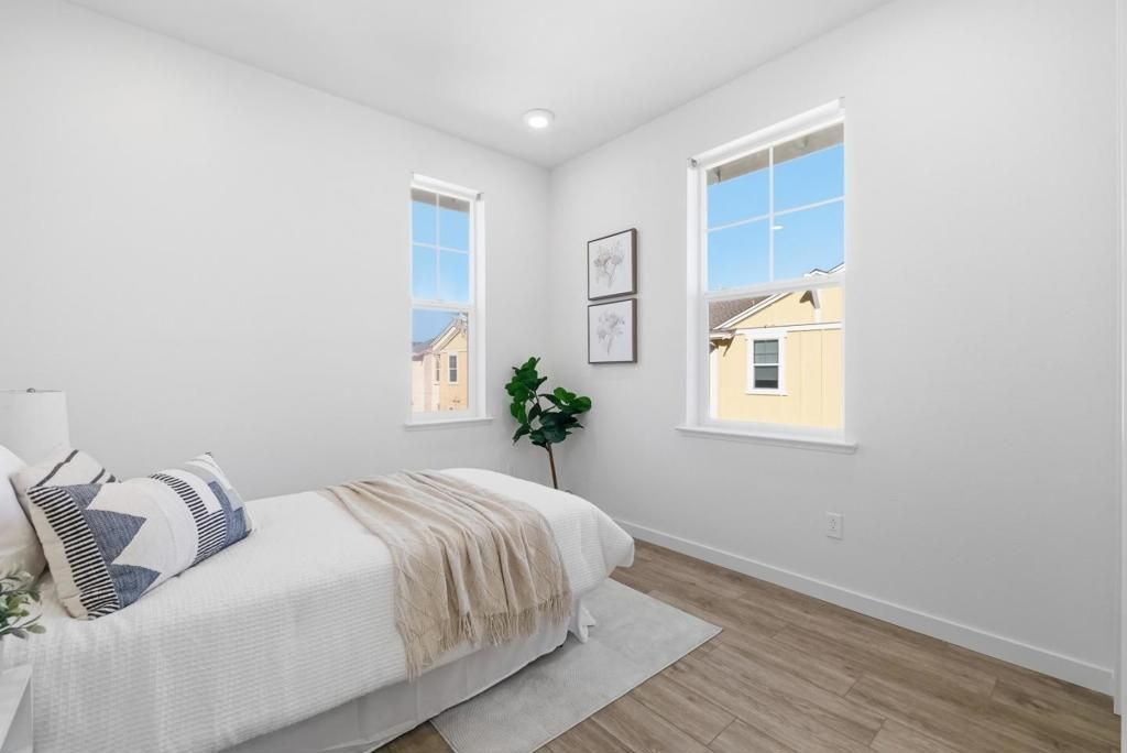 Image 20 of property listing at 535 San Lorenzo Terrace 1, Sunnyvale, CA 94085