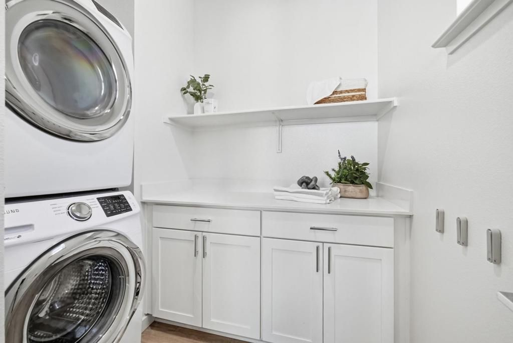 Image 34 of property listing at 535 San Lorenzo Terrace 1, Sunnyvale, CA 94085