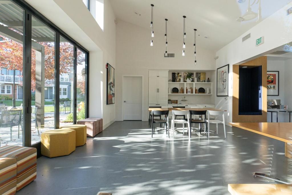 Image 37 of property listing at 535 San Lorenzo Terrace 1, Sunnyvale, CA 94085