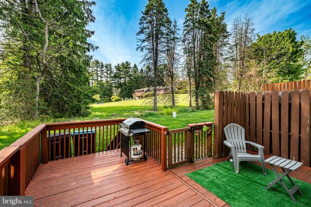 419 HOLLY TREE CT, Chester Springs, PA 19425