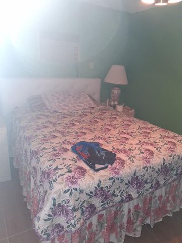 6031 NE 7th Avenue, Oakland Park, FL 33334