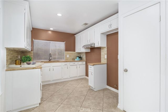 6897 Crest Avenue, Riverside, CA 92503