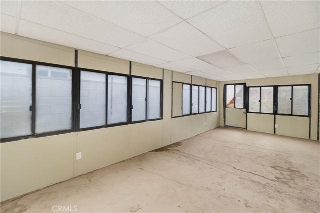 6897 Crest Avenue, Riverside, CA 92503