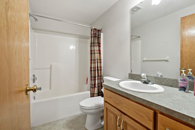 2801 87th Trail N, Brooklyn Park, MN 55443