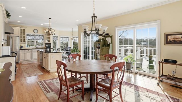 15A Brushy Neck Lane, Westhampton, NY 11977