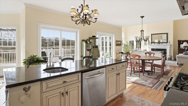 15A Brushy Neck Lane, Westhampton, NY 11977