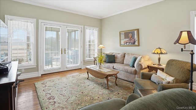 15A Brushy Neck Lane, Westhampton, NY 11977