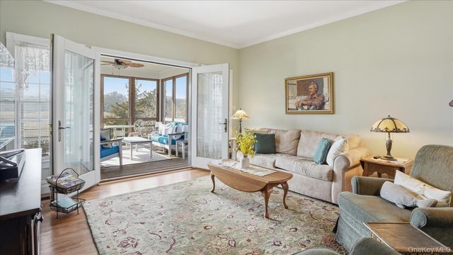 15A Brushy Neck Lane, Westhampton, NY 11977