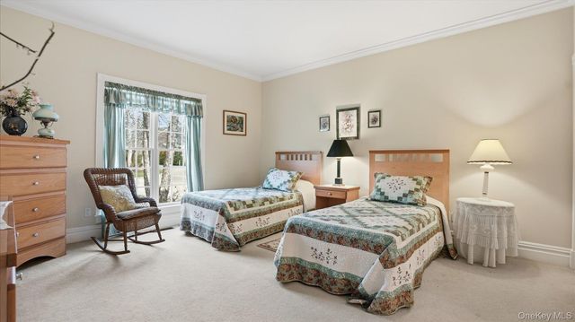 15A Brushy Neck Lane, Westhampton, NY 11977