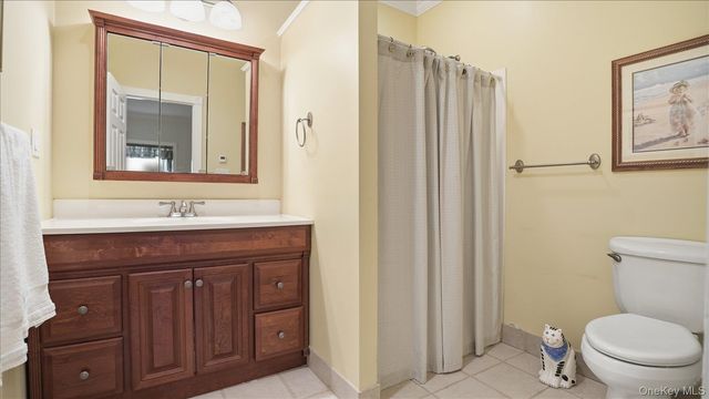15A Brushy Neck Lane, Westhampton, NY 11977