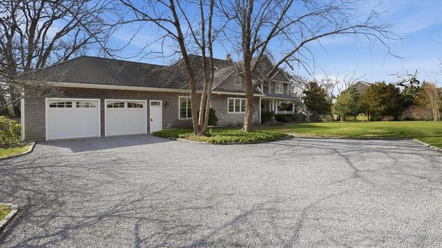 15A Brushy Neck Lane, Westhampton, NY 11977