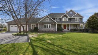 15A Brushy Neck Lane, Westhampton, NY 11977