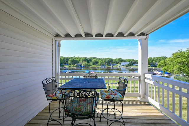 2138 Landings LANE, Delavan, WI 53115