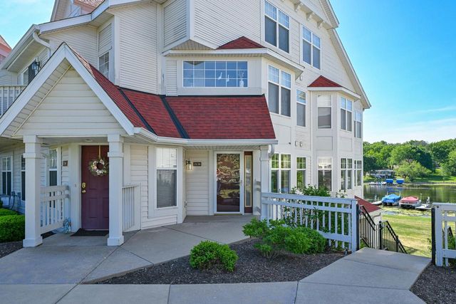 2138 Landings LANE, Delavan, WI 53115