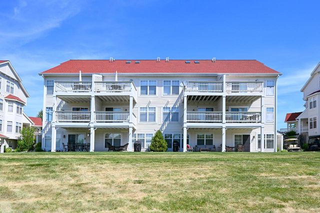 2138 Landings LANE, Delavan, WI 53115