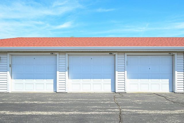 2138 Landings LANE, Delavan, WI 53115