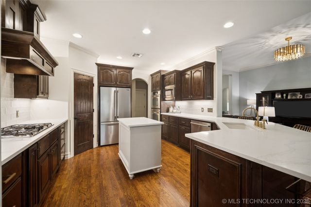 10926 S 77th Avenue E, Tulsa, OK 74133