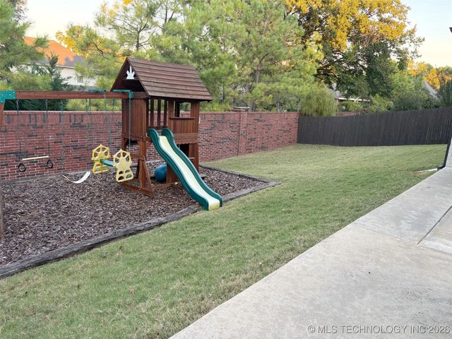 10926 S 77th Avenue E, Tulsa, OK 74133