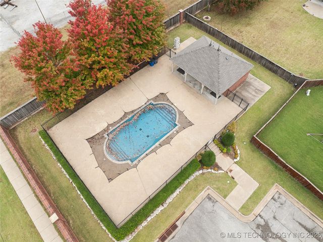 10926 S 77th Avenue E, Tulsa, OK 74133