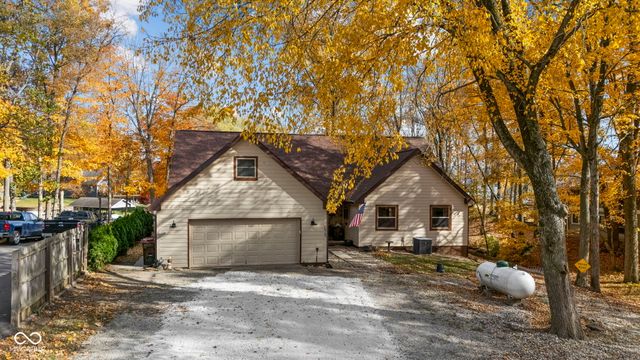 175 Mill, Coatesville, IN 46121