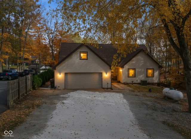 175 Mill, Coatesville, IN 46121