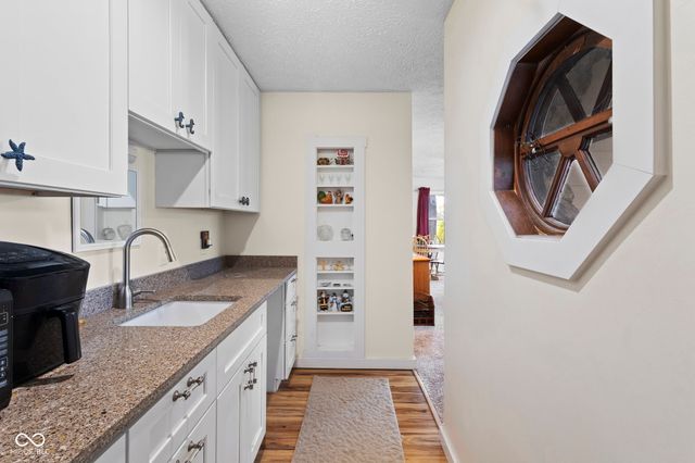 175 Mill, Coatesville, IN 46121