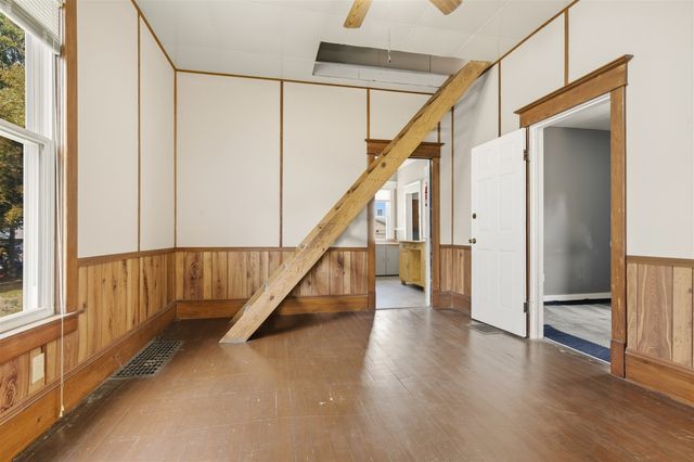 603 W Oakland Avenue, Bloomington, IL 61701