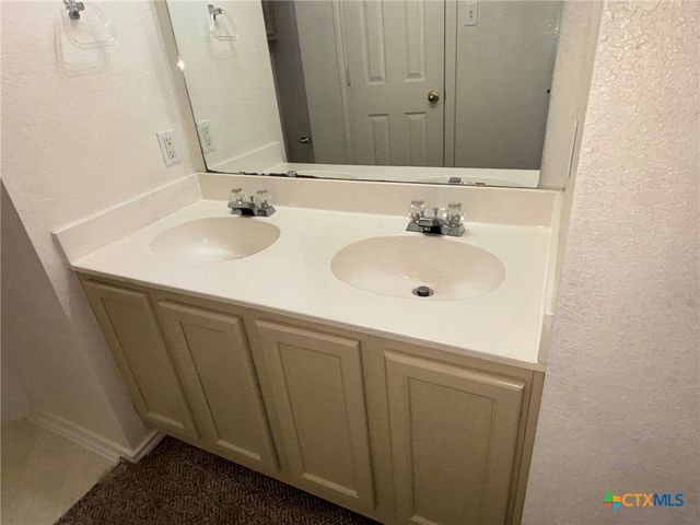 2205 Garrett Drive, Killeen, TX 76543