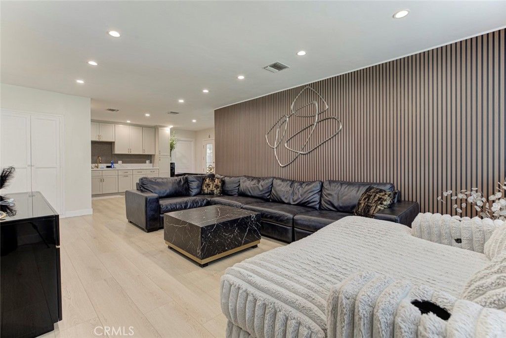 1817 N Hollywood Way, Burbank, CA 91505 — photo 2