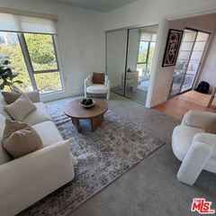 1328 Havenhurst Drive 202, West Hollywood, CA 90046
