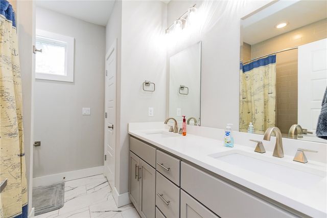 8010 W Kettering Court, Rogers, AR 72758