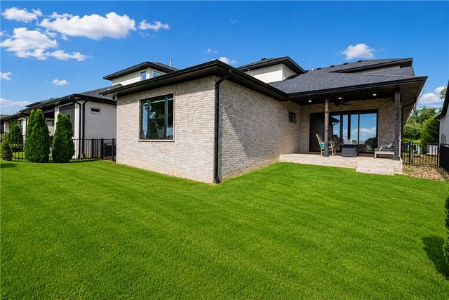 8010 W Kettering Court, Rogers, AR 72758