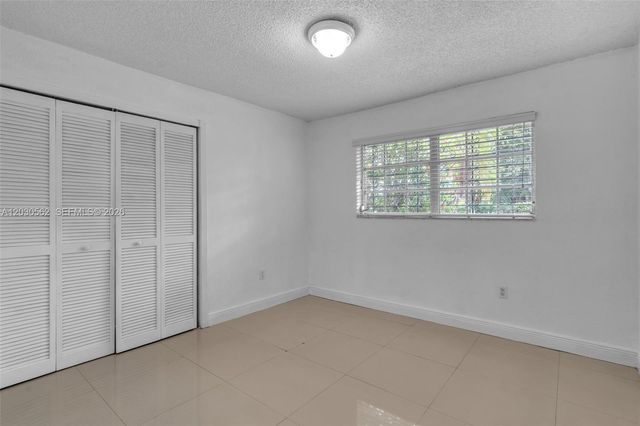 1320 SW 84th Ave, Miami, FL 33144