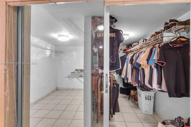1320 SW 84th Ave, Miami, FL 33144