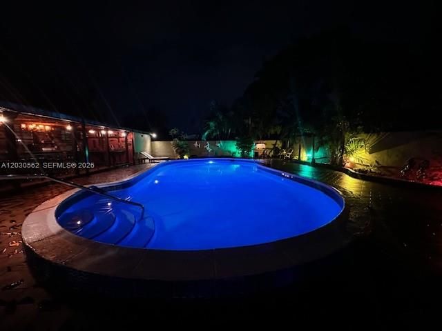1320 SW 84th Ave, Miami, FL 33144