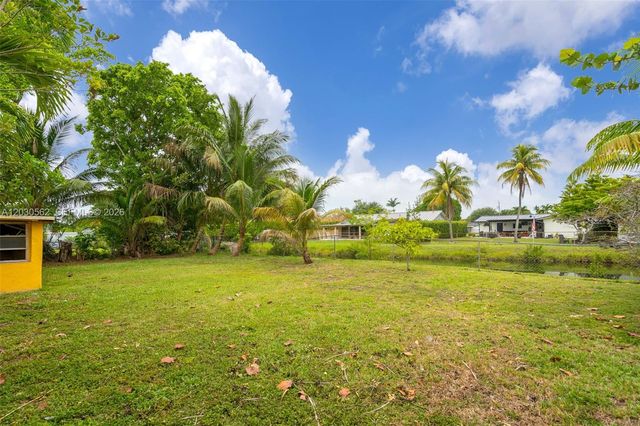 1320 SW 84th Ave, Miami, FL 33144