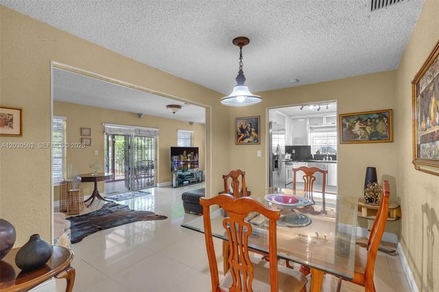 1320 SW 84th Ave, Miami, FL 33144