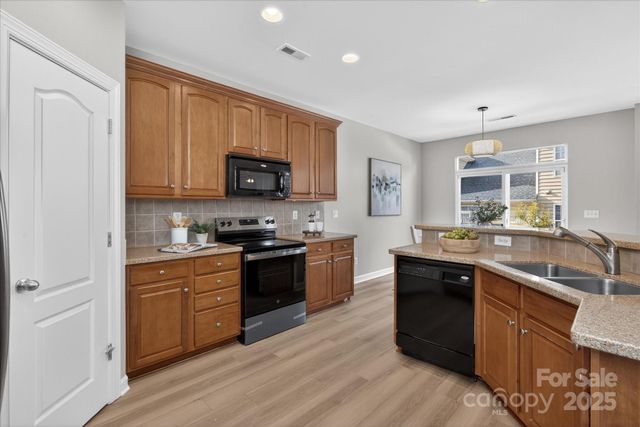 11008 Burnt Leather Lane, Charlotte, NC 28277